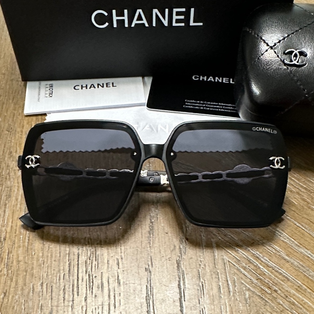 Chanel Black Silver Sunglasses with Case - Picture 2 of 6